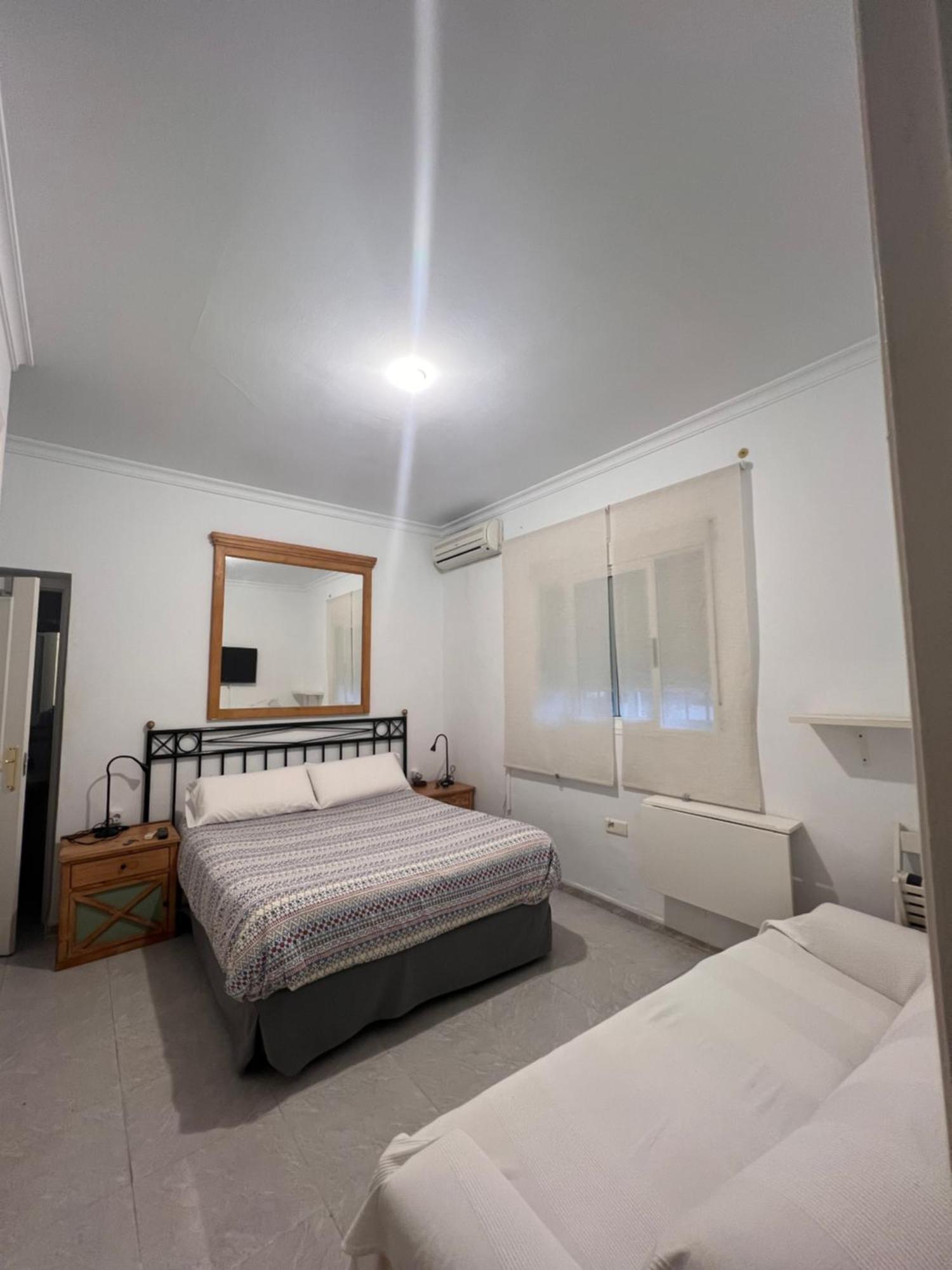 Hostal Playa Hidalgo Рота Экстерьер фото