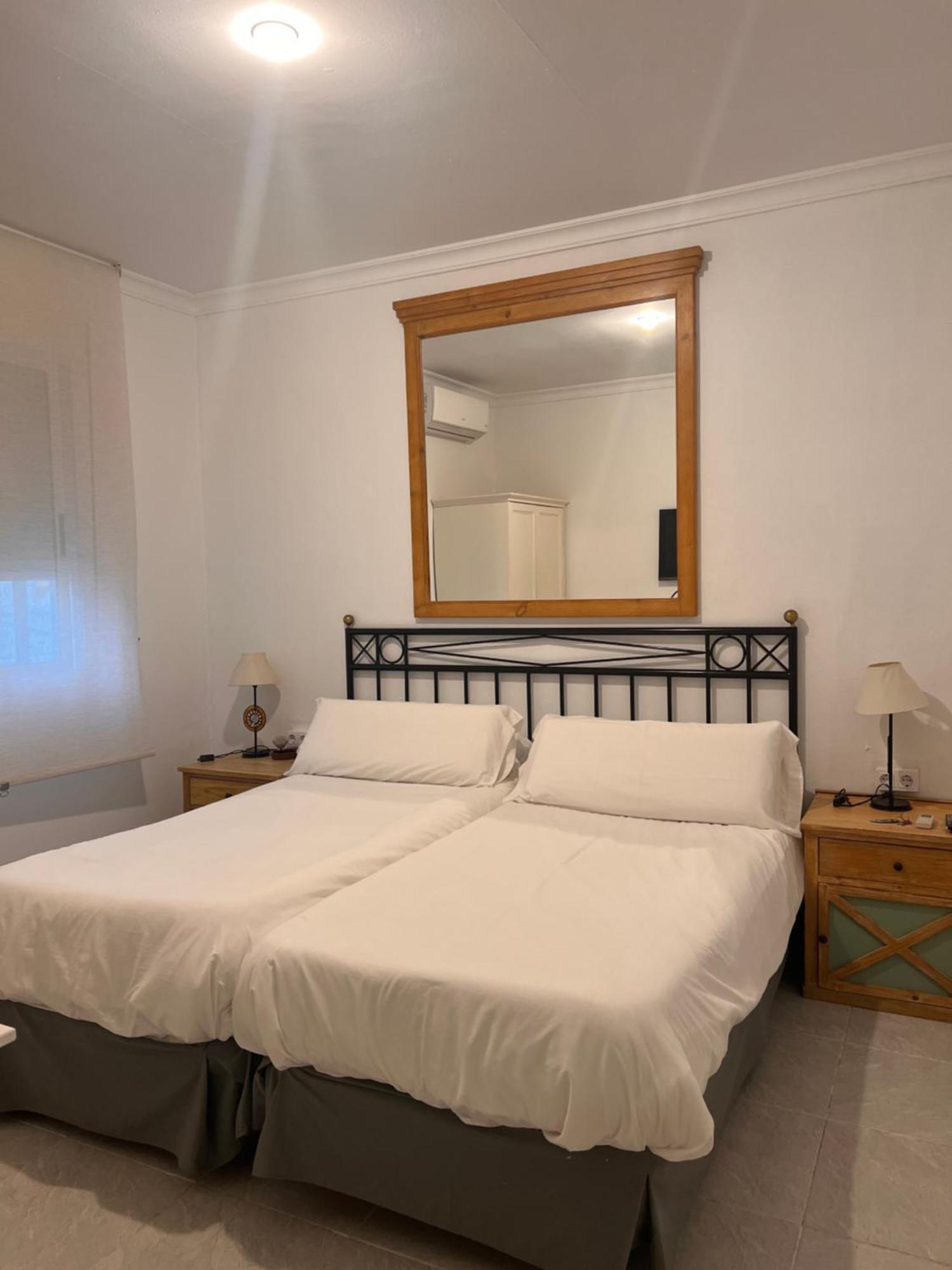 Hostal Playa Hidalgo Рота Экстерьер фото