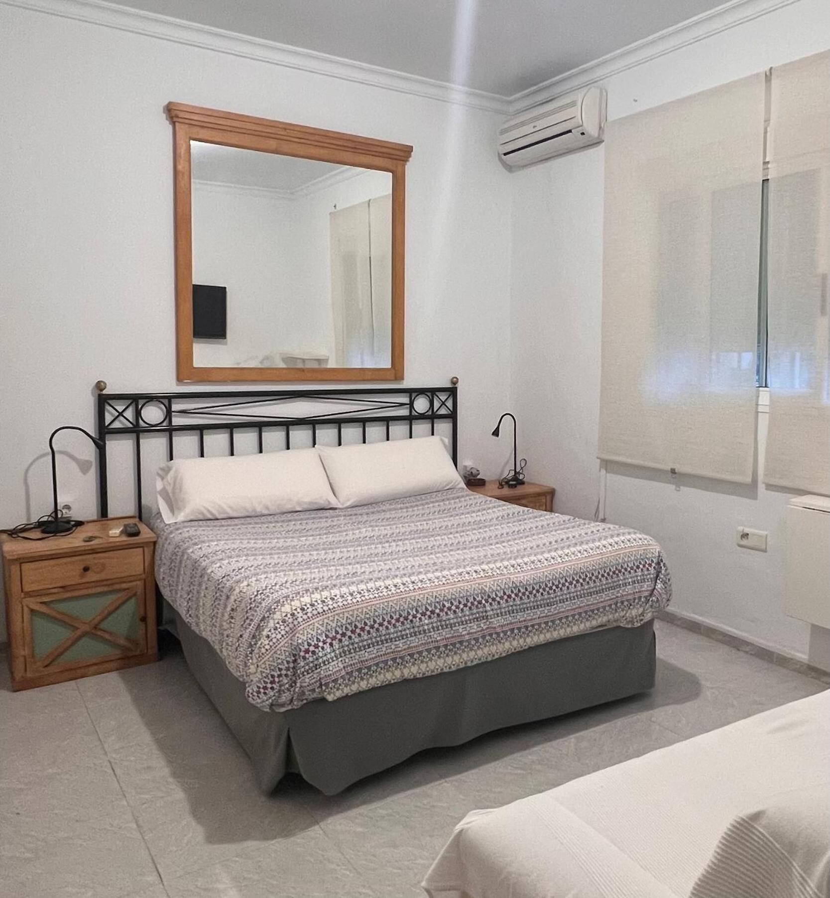 Hostal Playa Hidalgo Рота Экстерьер фото