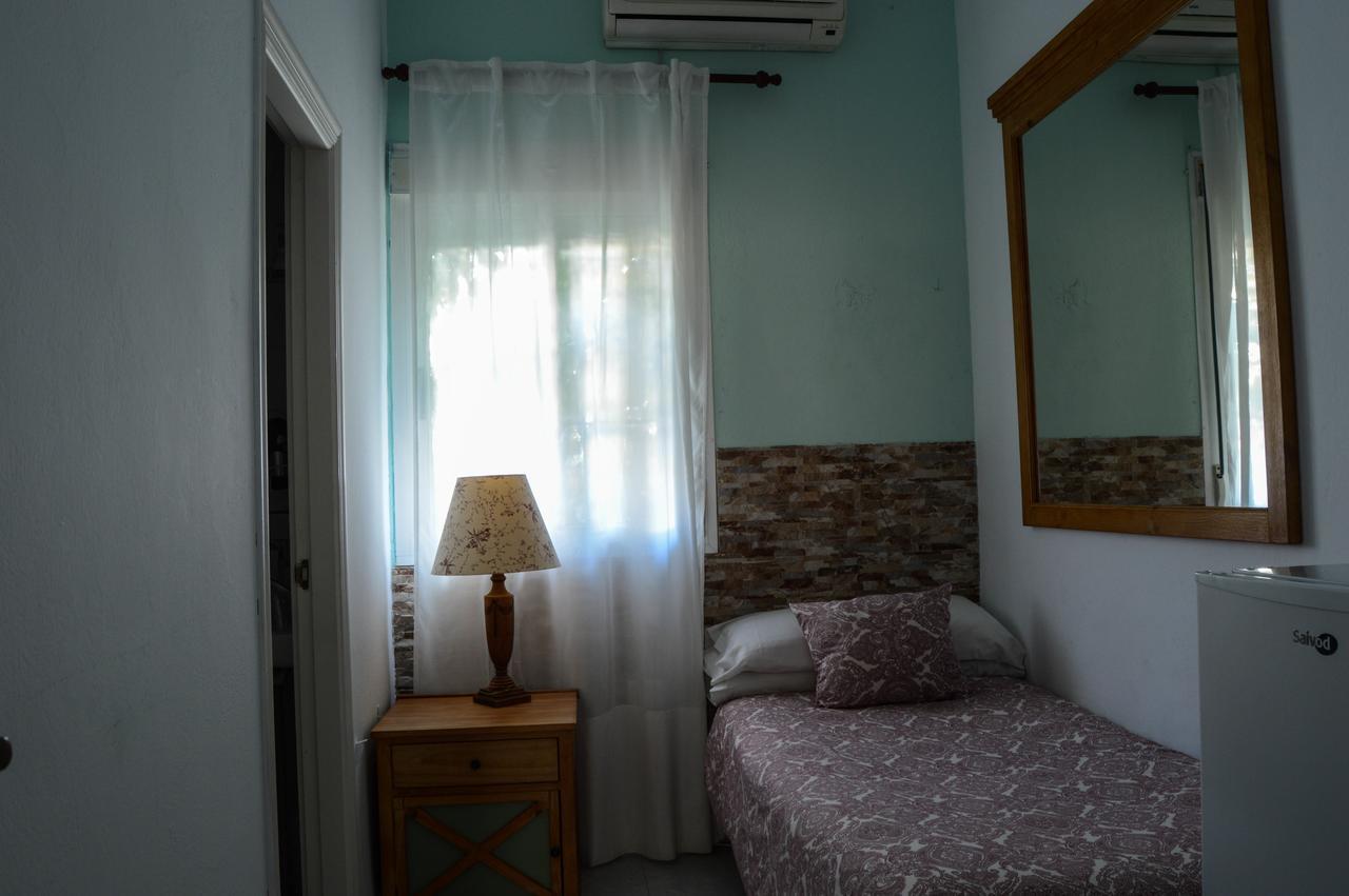 Hostal Playa Hidalgo Рота Экстерьер фото
