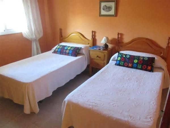 Hostal Playa Hidalgo Рота Экстерьер фото